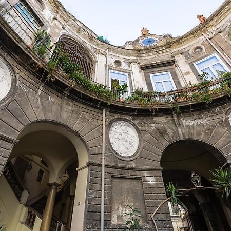 Double Room At Historical Palazzo Spinelli Naples Bilik gambar